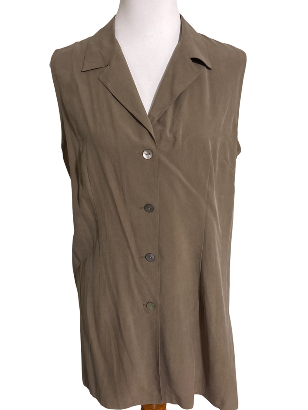 Jennifer Moore Silk Olive Sleeveless Button Front Blouse